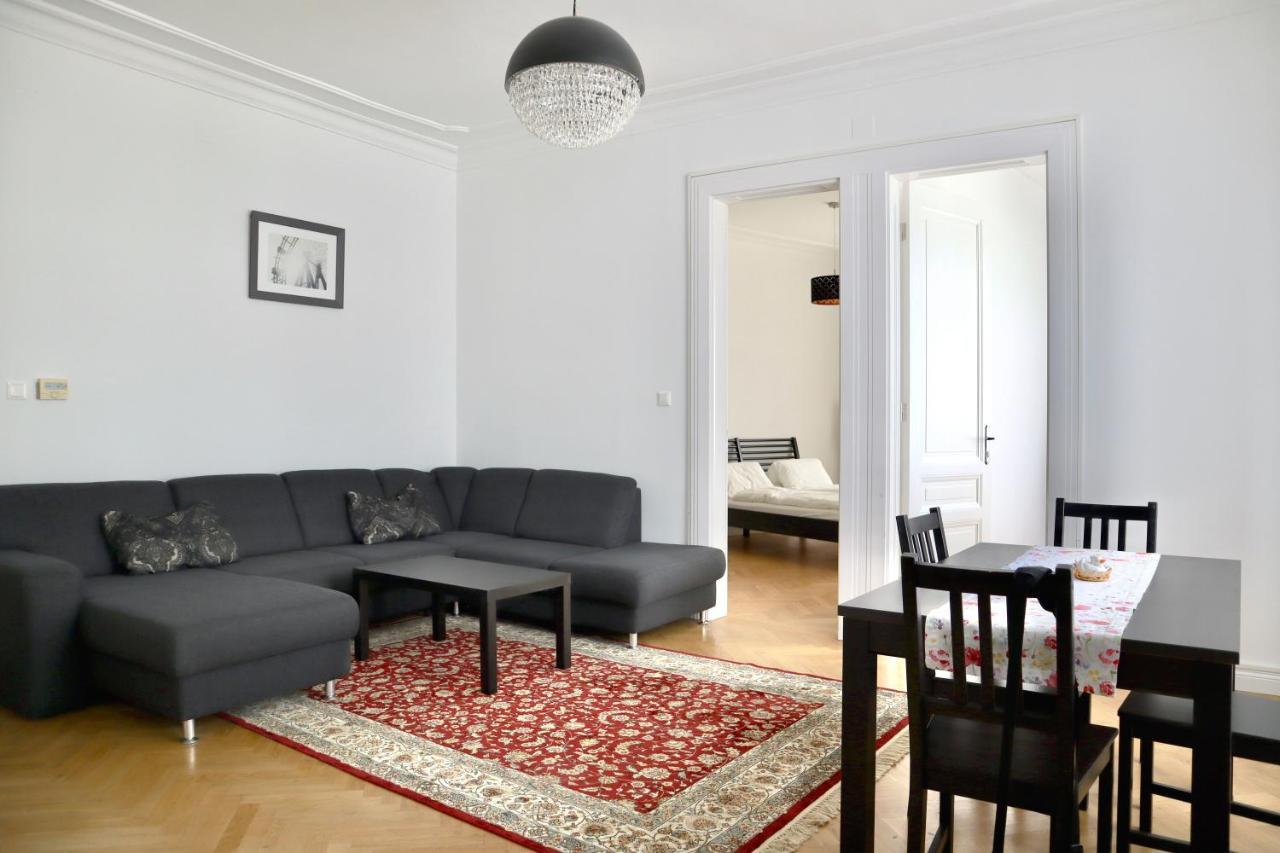 3 Stops To Mainstation Apartment Vienna