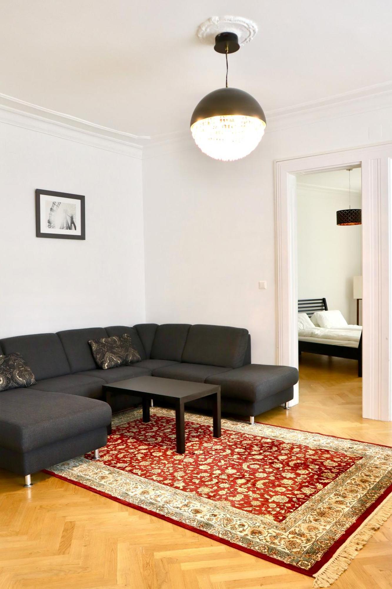 3 Stops To Mainstation Apartment Vienna